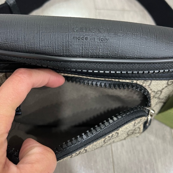 Gucci Black and Beige Men's Belt Bag - Picture 6 of 12